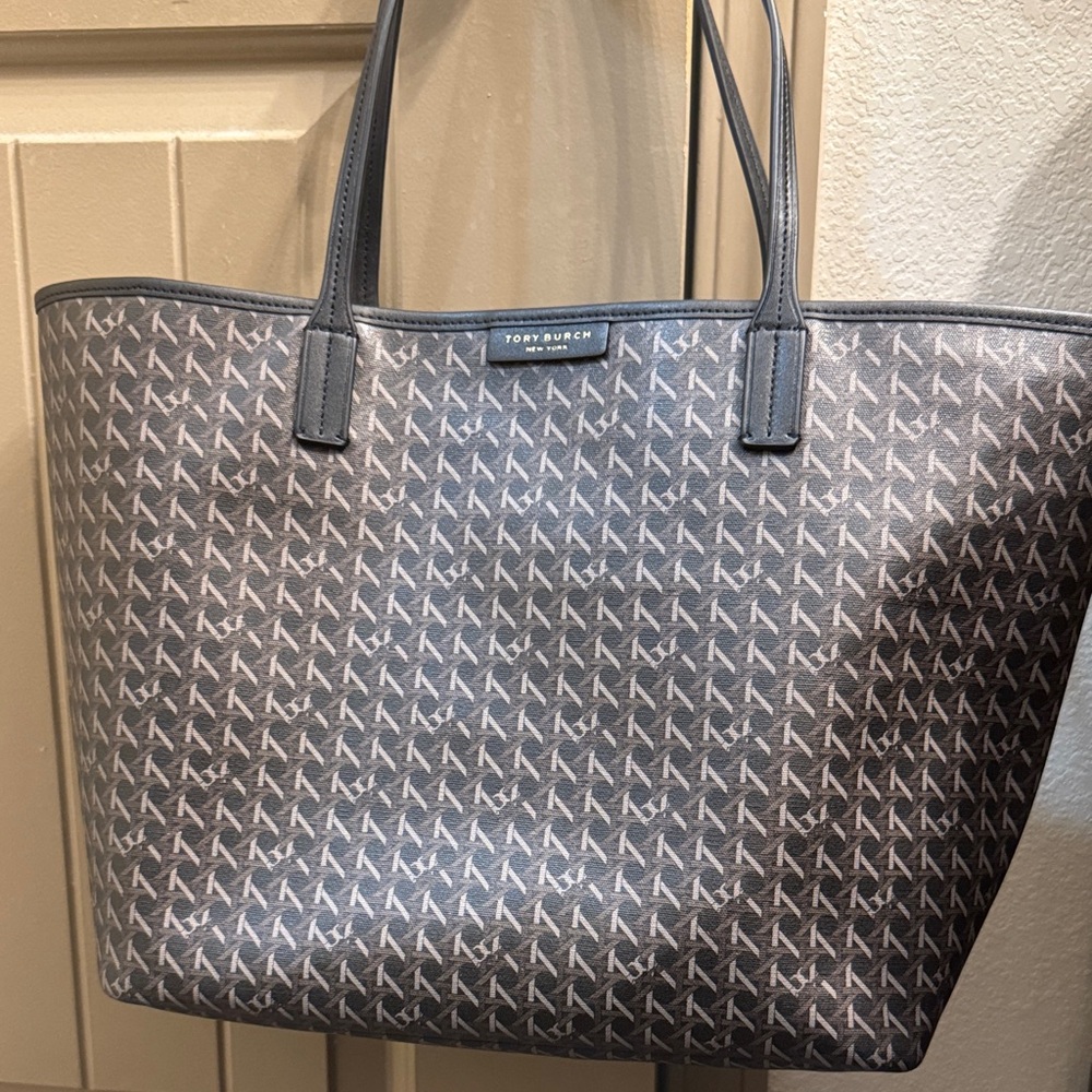 Tory Burch ever-ready tote